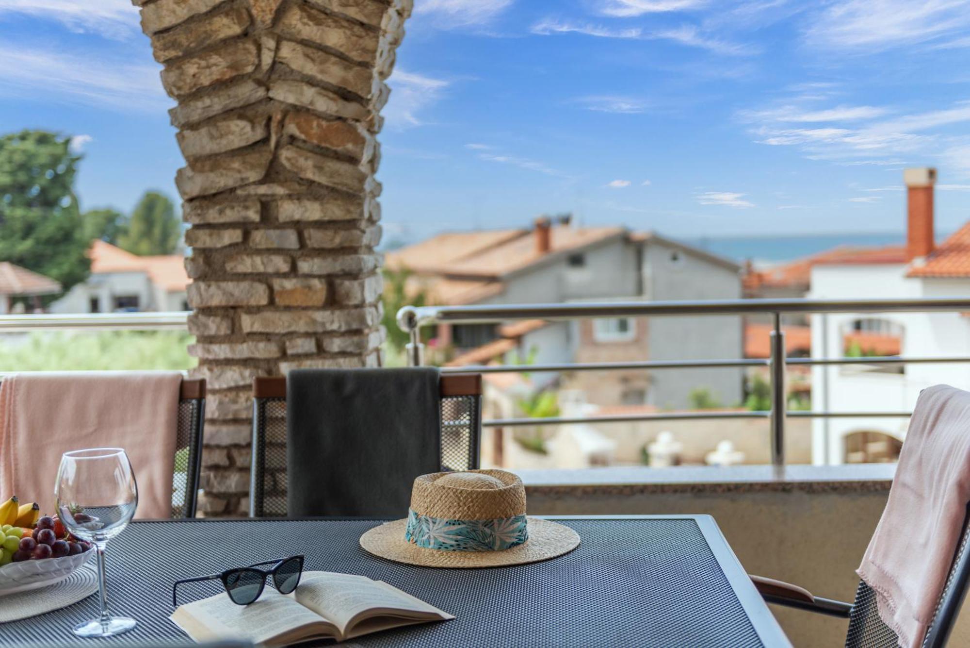 Apartments Marizela Пореч Екстер'єр фото