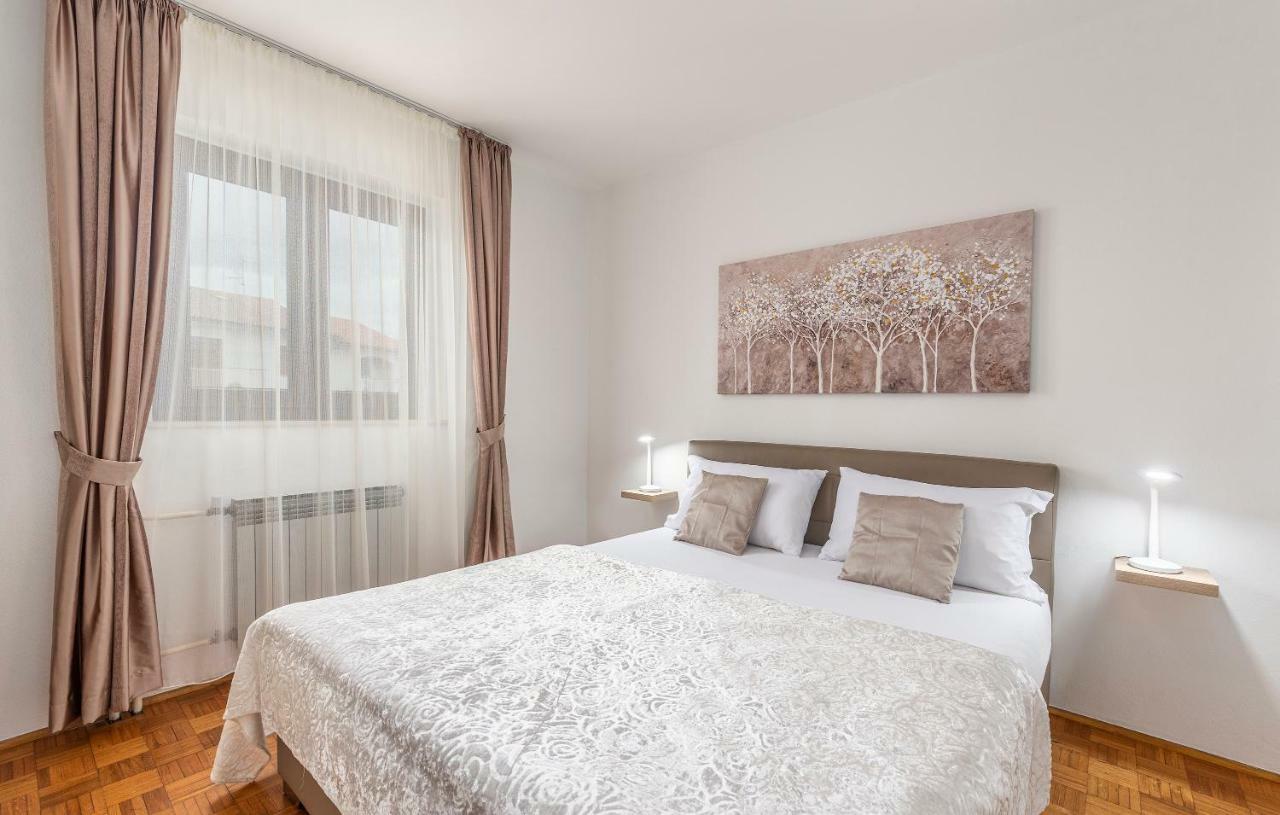 Apartments Marizela Пореч Екстер'єр фото