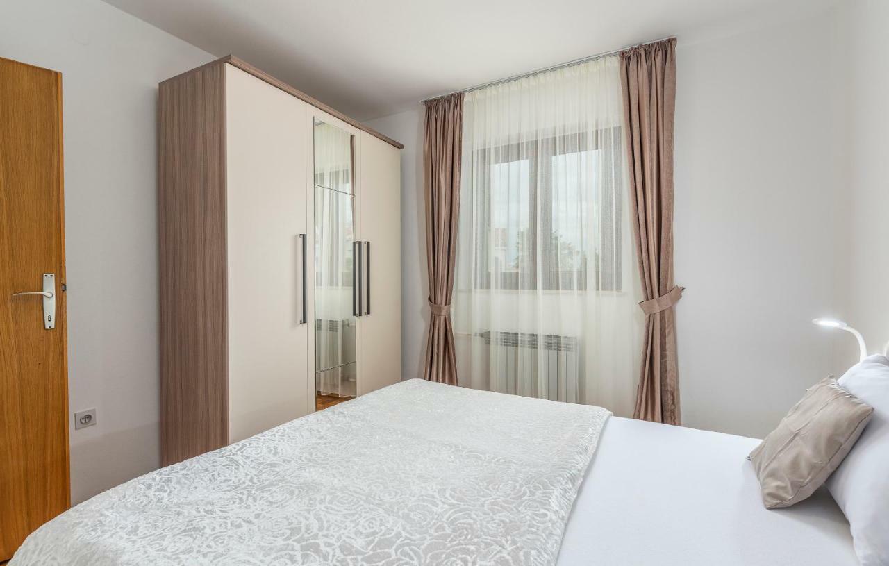 Apartments Marizela Пореч Екстер'єр фото
