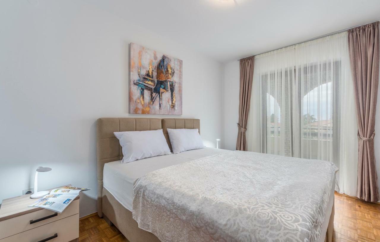 Apartments Marizela Пореч Екстер'єр фото