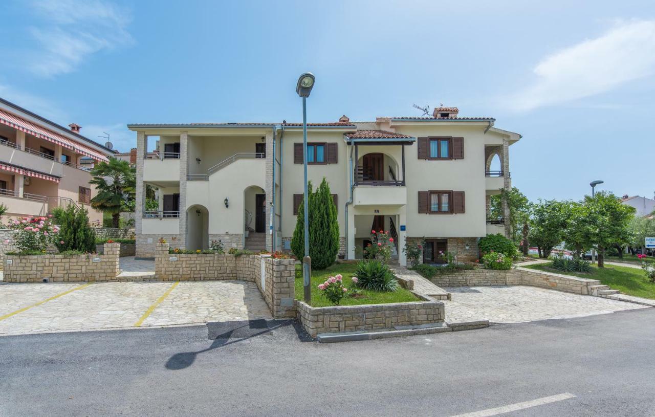 Apartments Marizela Пореч Екстер'єр фото