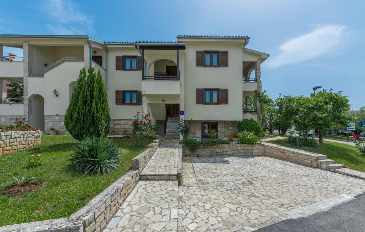 Apartments Marizela Пореч Екстер'єр фото